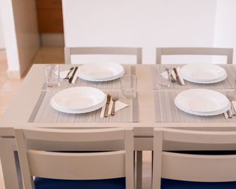 Avenida - MC Apartments Ibiza - Ibiza - Dining room
