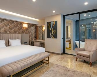 Alva Donna World Palace - Kemer - Bedroom