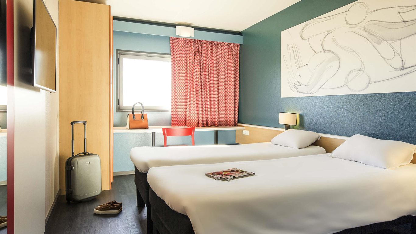 宜必思瓦倫西亞波奈爾艾洛波特酒店 - 阿爾代阿