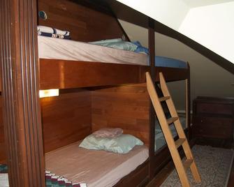 Stanwood Fully Furnished Apartment - Stanwood - Bedroom