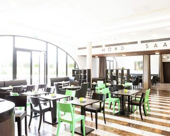 Tobbaccon Hotel - Bensheim - Ресторан