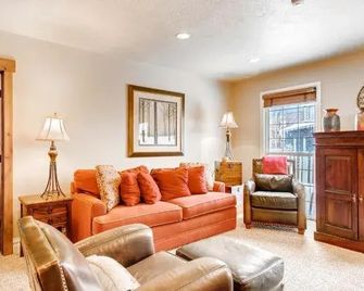 Resort Plaza - Park City - Living room
