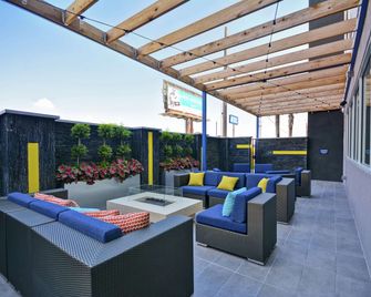 Tru by Hilton Corpus Christi South Padre Island Dr - Corpus Christi - Innenhof