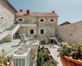 Conte Hotel & Restaurant - Kotor - Bangunan