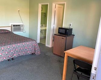 Ramona Motel - Hemet - Спальня