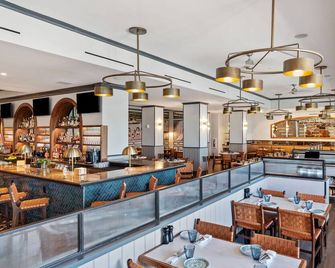Island Grand at TradeWinds - St. Pete Beach - Restaurant