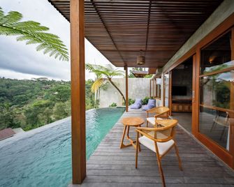 Ulu Valley Retreat - Tampaksiring - Balkón