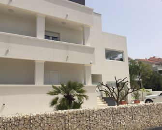 Diklo beach rooms-Adults Only - Zadar - Rakennus