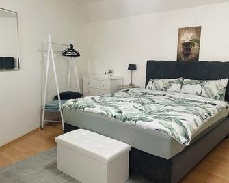 EasyStay#2 Cozy Studio in Kliniknähe, mit Netflix,Küche & Bad - Bad Oeynhausen - Schlafzimmer