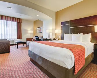 La Quinta Inn & Suites by Wyndham Denver Gateway Park - Denver - Habitación