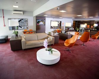 Hotel 10 Joinville - Joinville - Lounge