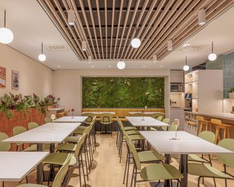 Maxhotel Amsterdam Airport Schiphol - אמסטרדם - מסעדה