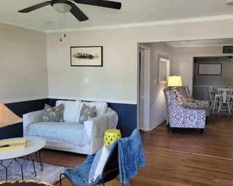 Spacious home in Historic Newnan - Newnan - Wohnzimmer