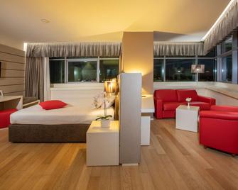 Hotel Glamour - Cassola - Bedroom