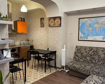 Hostels Rus Irkutsk - אירקוטסק - סלון
