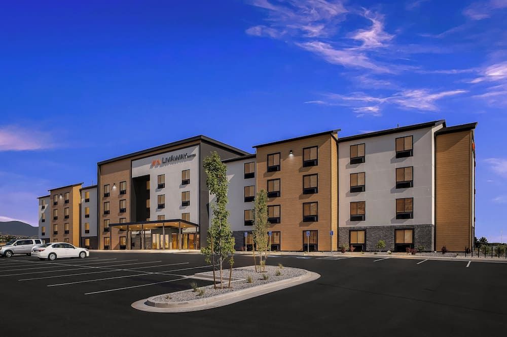 Livaway Suites Phoenix-Glendale - Glendale - Budova