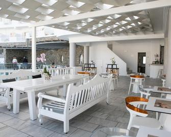 The George Hotel - Platis Gialos - Restaurant