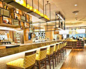 Dusit Thani Manila - Makati - Bar