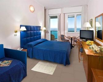 Hotel Majestic - Gabicce Mare - Schlafzimmer