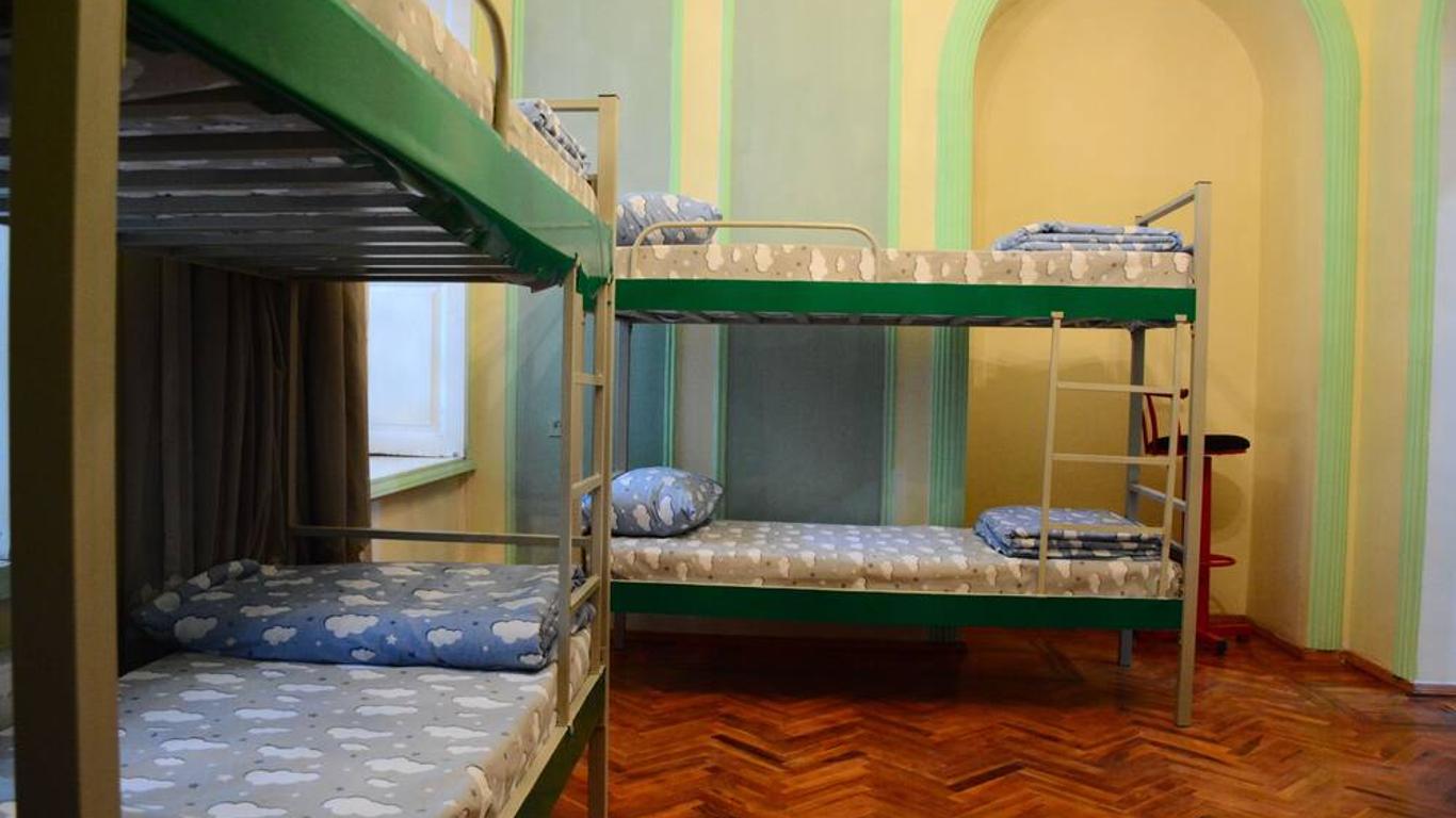Flora Music & Art Hostel