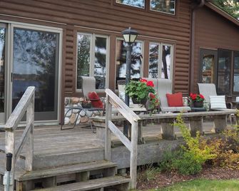 Crosslake Chain/Charming Family Cabin! - Pine River - Patio