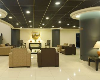 Hotel Diego de Almagro Santiago Centro - סנטיאגו - טרקלין