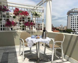Amfiteatri Boutique Hotel Durres - Durrës - Balcony