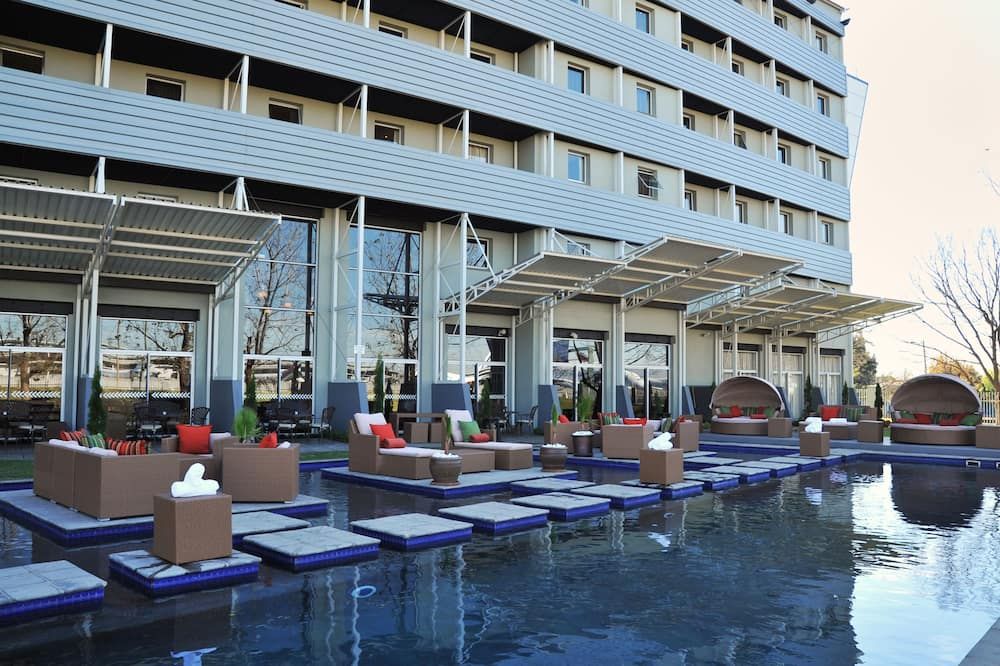 Protea Hotel by Marriott O.R. Tambo Airport thumbnail 3