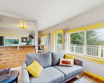 Majestic|Riverview|Family|Dogs ok|Stocked kitchen - Raymond - Sala de estar