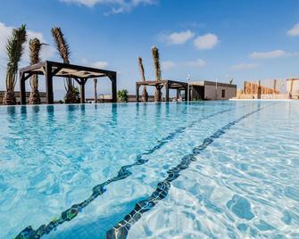 Four Points by Sheraton Costa Blanca Villas - Benidorm - Zwembad