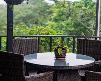 Hotel Jardines de Monteverde - Monteverde - Balcony