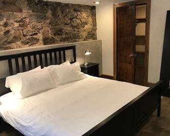 Historic Scoville Mansion Loft - Ogden - Bedroom