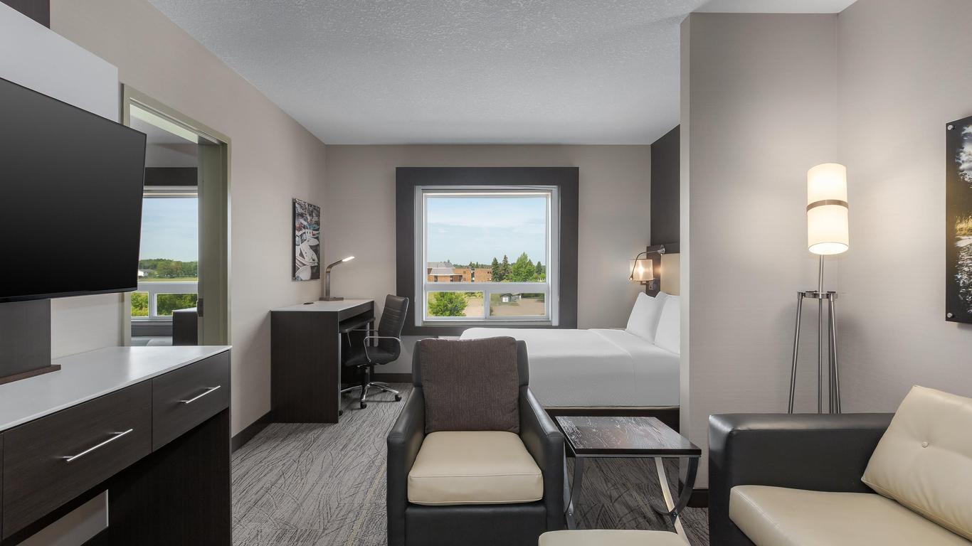 Holiday Inn Express & Suites Cold Lake By IHG