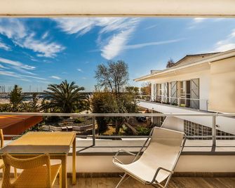 Hibiscus Hotel Residence - La Caletta - Balcón
