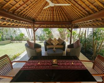 Baliana Villa Legian - Kuta - Binnenhof
