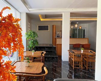 Bumi Geulis Hotel & Residence - Sukabumi - Restaurant