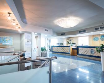 Blu Hotel Sure Hotel Collection by Best Western - Turin - Rezeption