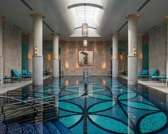 Four Seasons Hotel Istanbul at the Bosphorus - Istanbul - Building