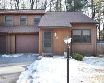 Beautiful 2-bedroom townhouse - Ballston Spa - Building