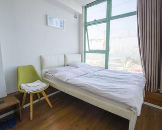 Alhambra Bed & Breakfast - Hong Kong - Bedroom
