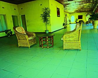The Pumpkin Hotel - Kotwa - Lobby