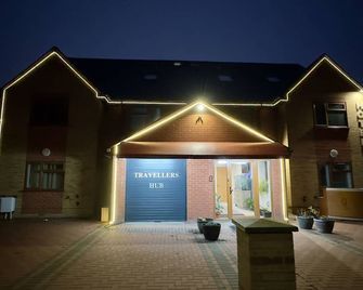 Heathrow Travellers Hub - Hounslow - Edificio