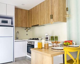 Batata - Estúdios - Nazaré - Kitchen