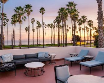 Hilton Santa Barbara Beachfront Resort - Santa Barbara - Schlafzimmer