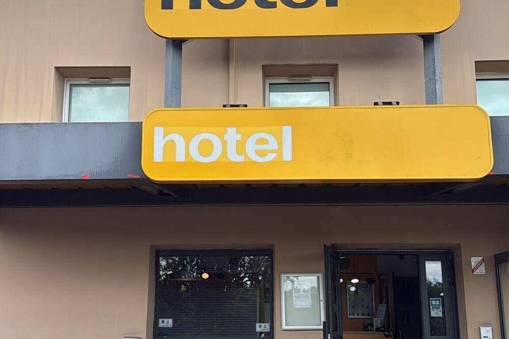 Unisotel Bollène A7 Ex-Hotel F1 - Bollène - Gebäude