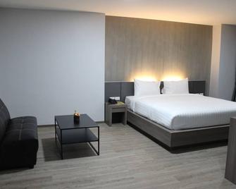 Double D Hotel - Pak Kret - Спальня