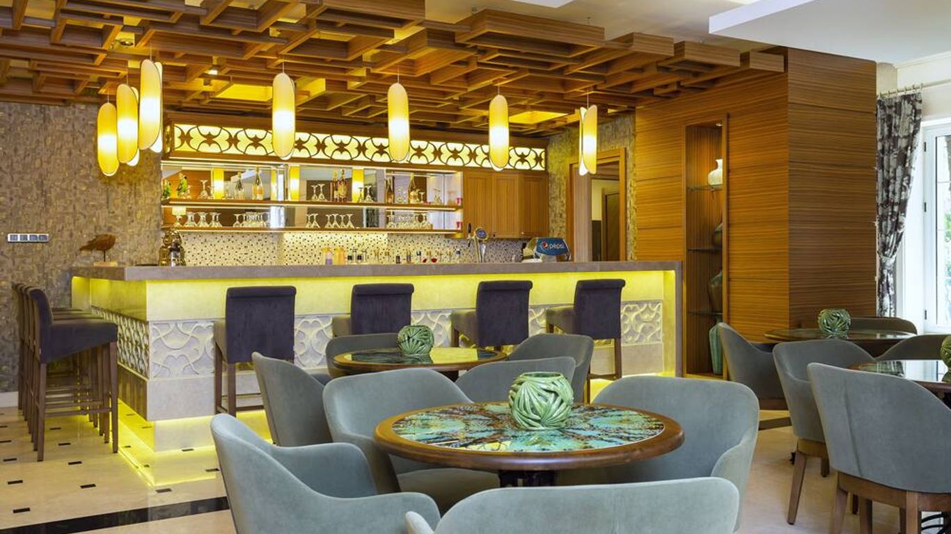 Royal Asarlik Beach Hotel