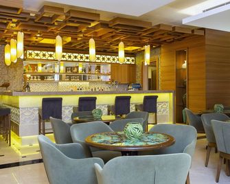 Royal Asarlik Beach Hotel - Bodrum - Bar