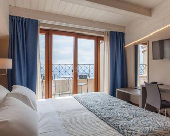 La Grotta Hotel - San Marino - Slaapkamer