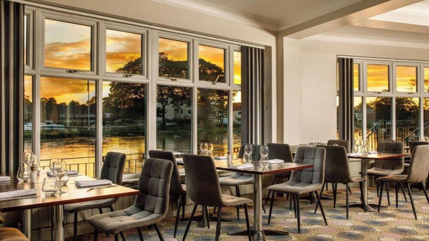 Sunday London Staines-upon-Thames Heathrow T5